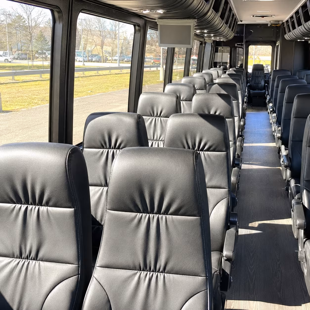 minibus rentals in dayton for smaller prom groups and friend circles