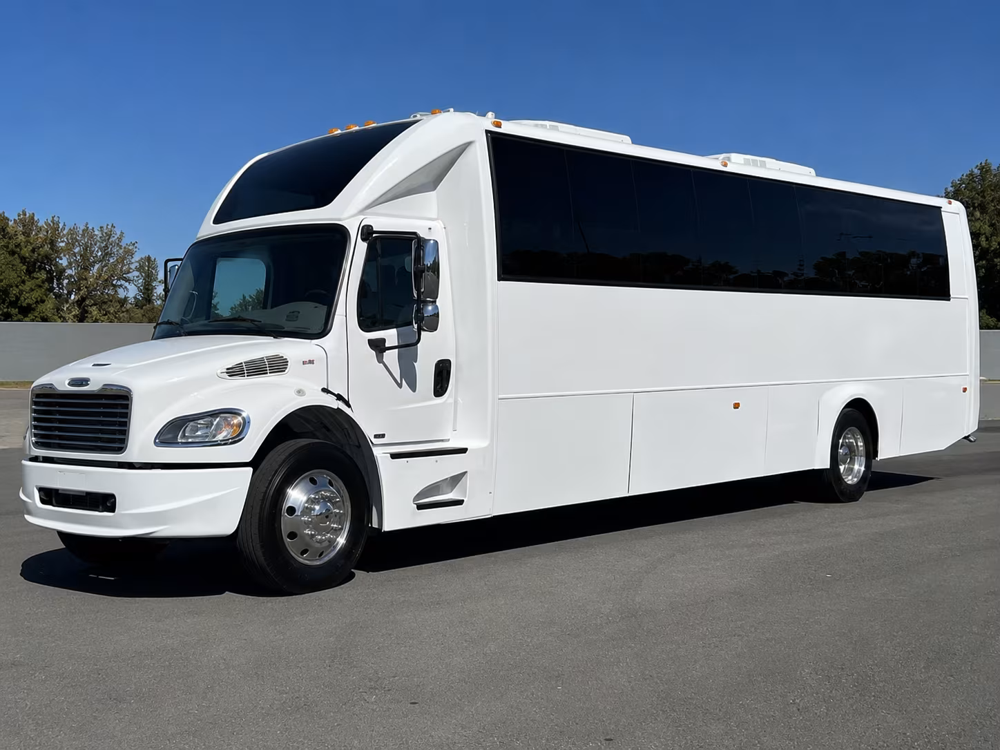 winery and brewery tour buses through the miami valley